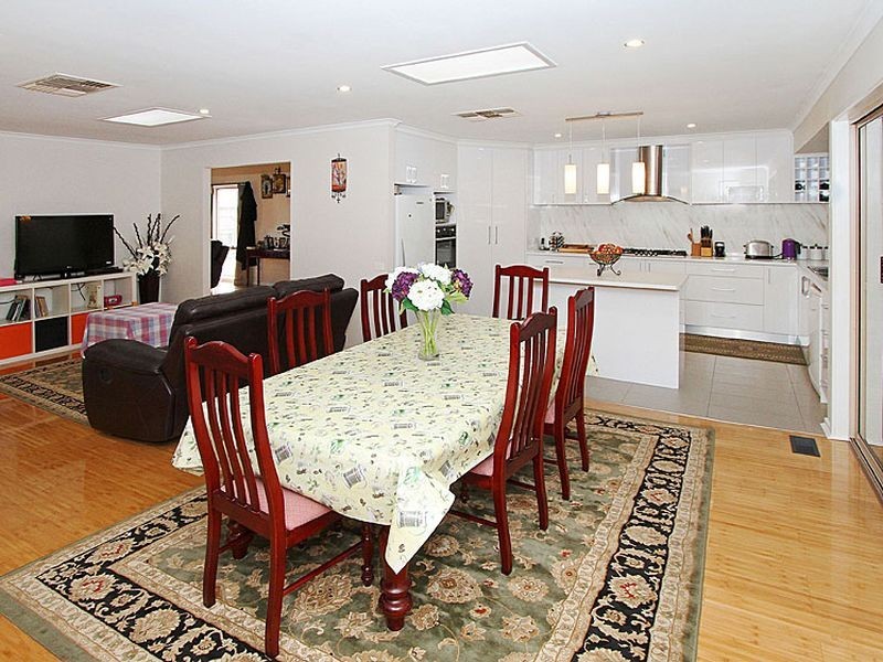 18 Selsdon Court, Greensborough VIC 3088