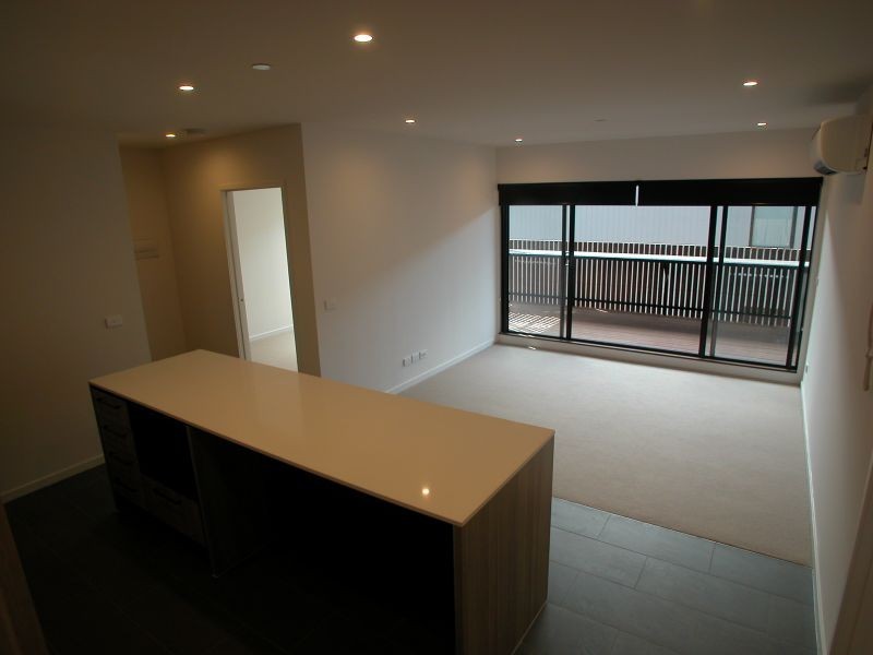 211/30 Oleander Drive, Mill Park VIC 3082