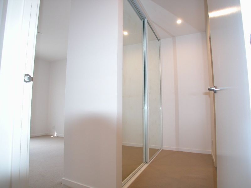 211/30 Oleander Drive, Mill Park VIC 3082