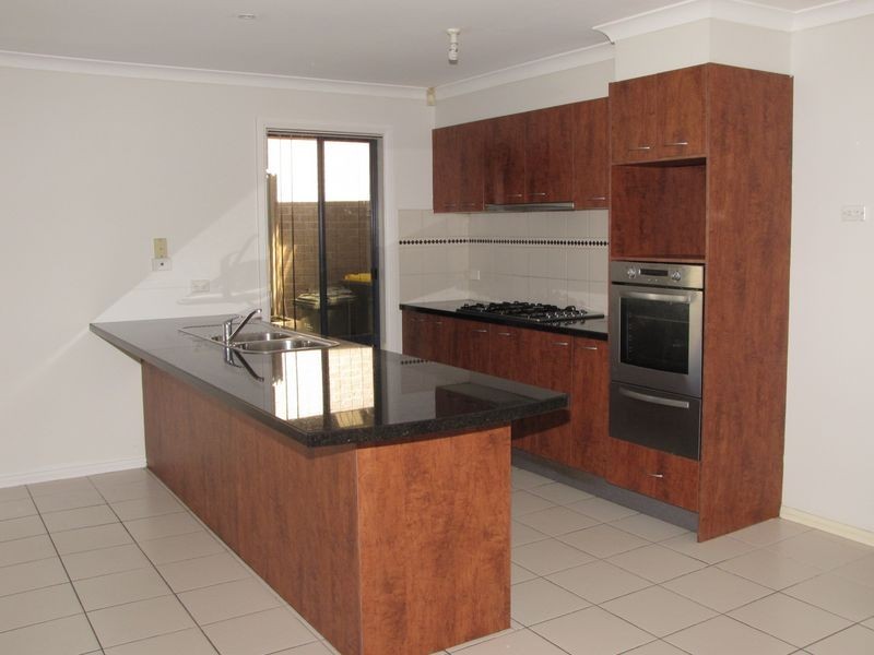 1 Nesting  Court, Epping VIC 3076