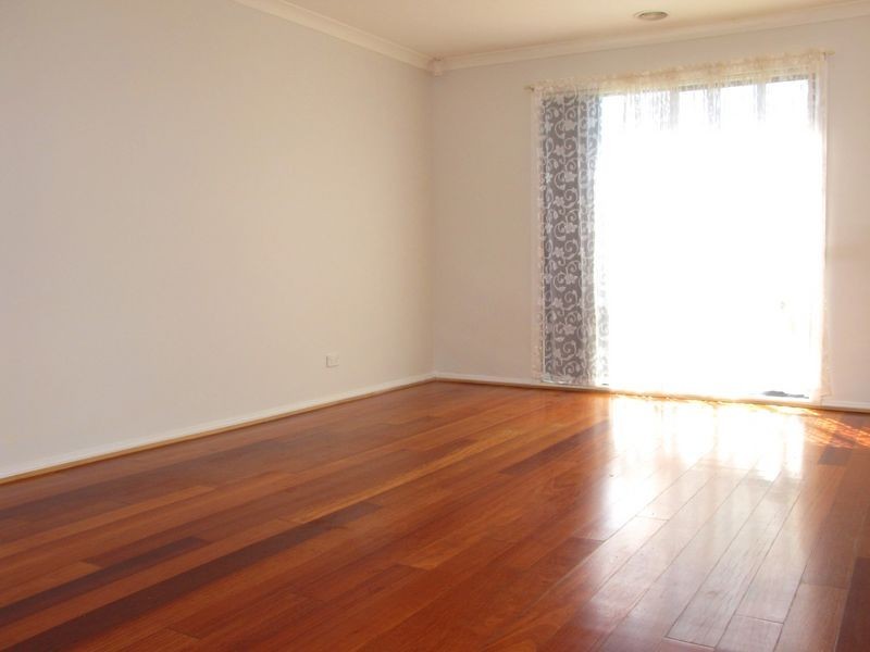 1 Nesting  Court, Epping VIC 3076