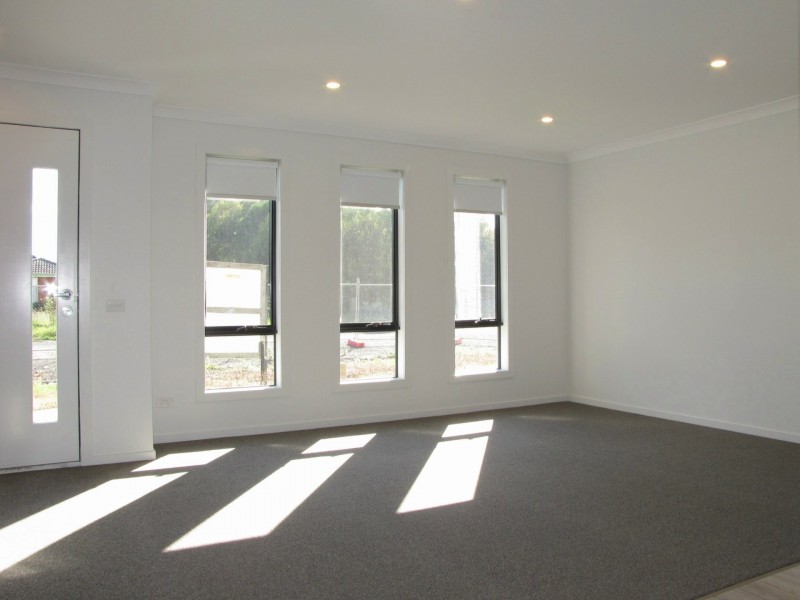 36 Vearings Road, Wollert VIC 3750