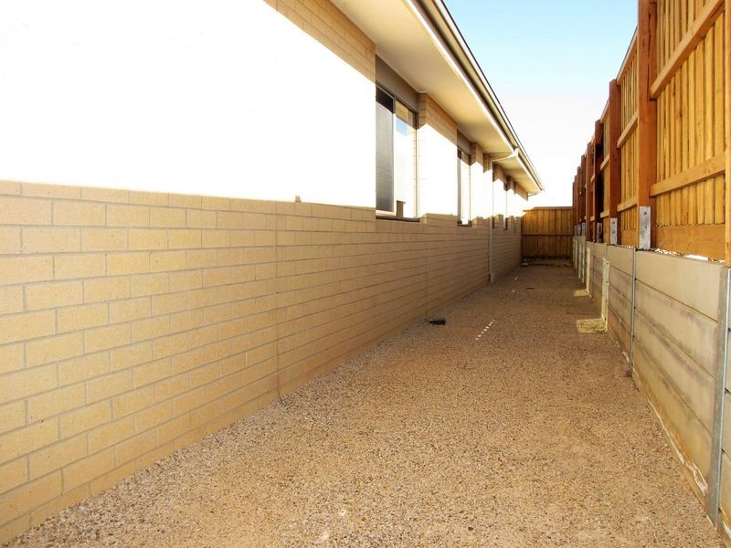 8 Bluejay Road, Doreen VIC 3754