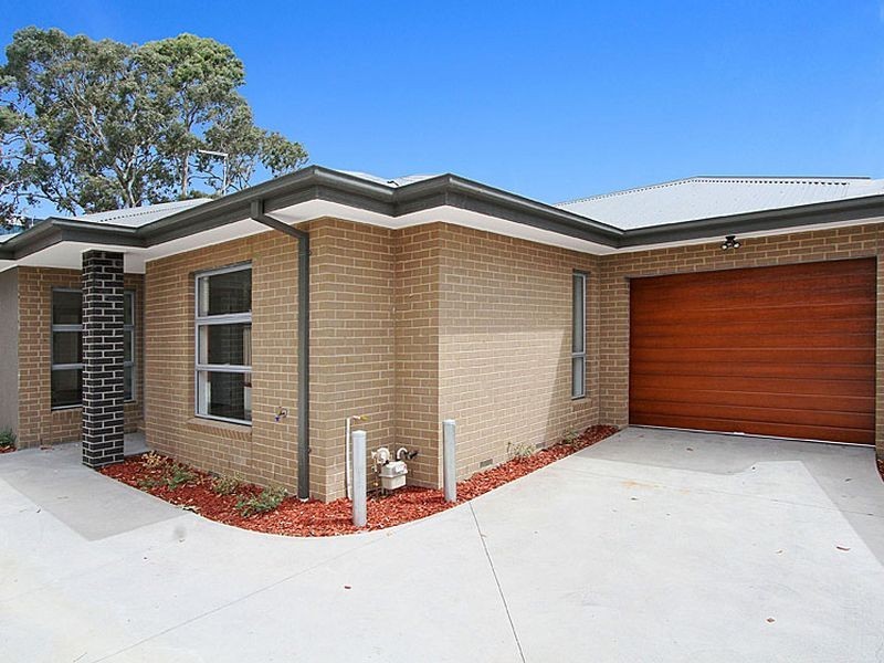 2/82 Mill Park Drive, Mill Park VIC 3082