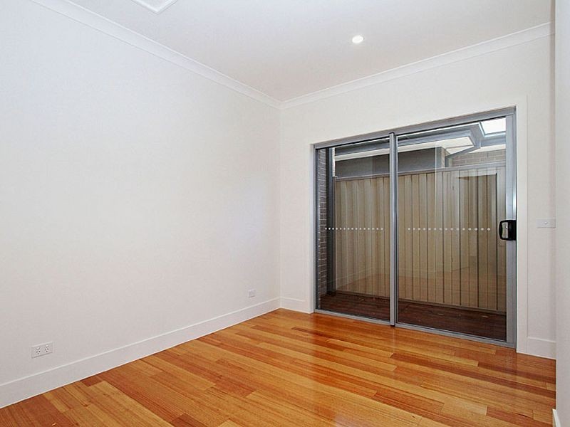 2/82 Mill Park Drive, Mill Park VIC 3082