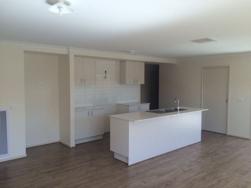 5 Pisa Way, Mernda VIC 3754