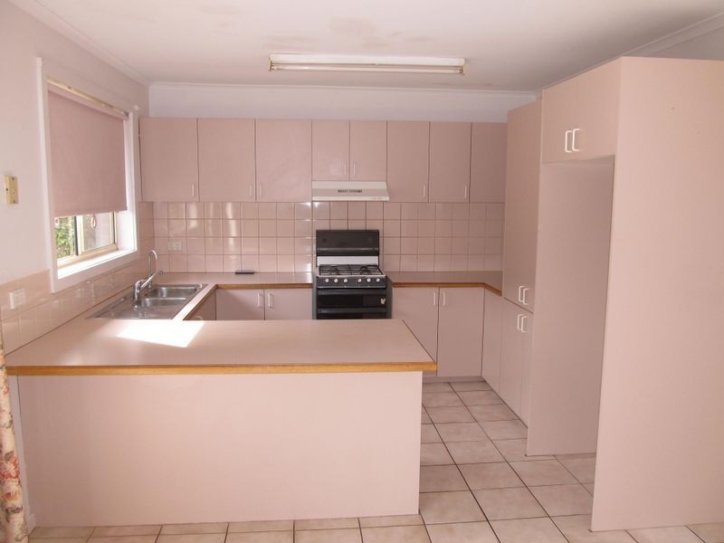 2/16 Lorimer Street, Greensborough VIC 3088