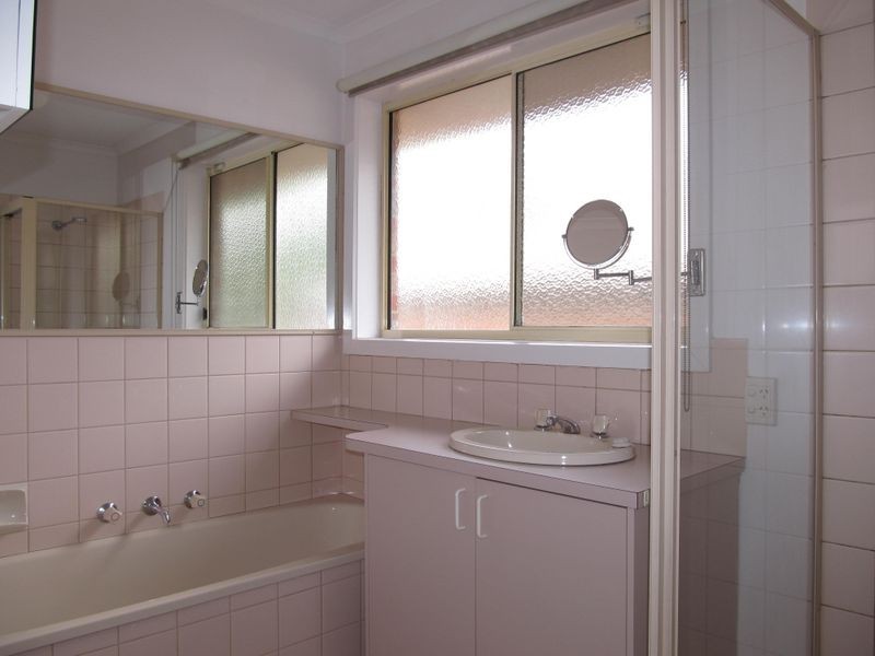 2/16 Lorimer Street, Greensborough VIC 3088