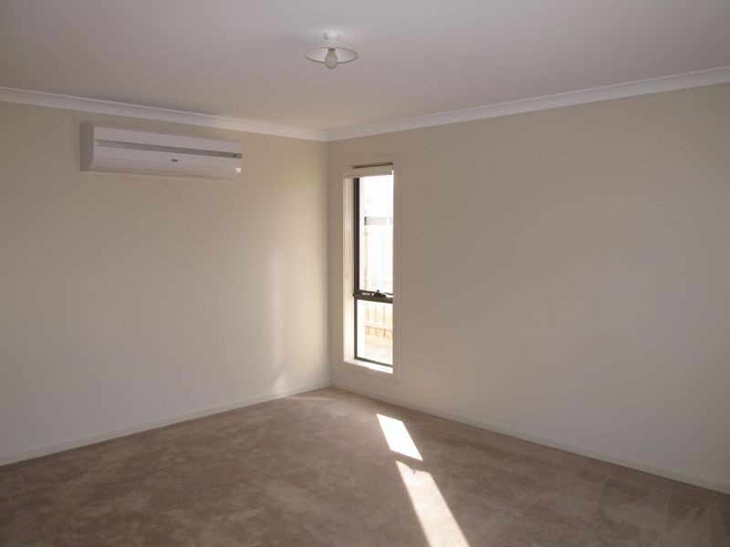 27 Courthouse Walk, Doreen VIC 3754