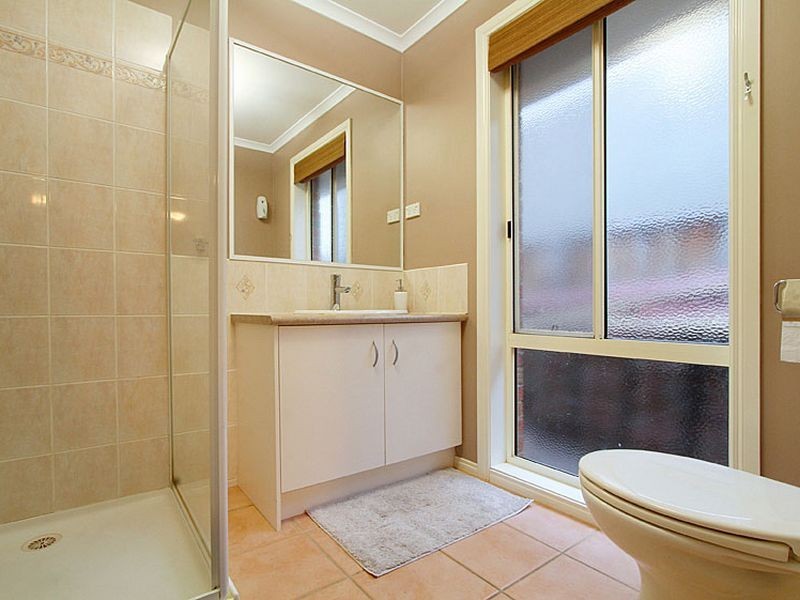 34 Pretty Valley Grove, South Morang VIC 3752