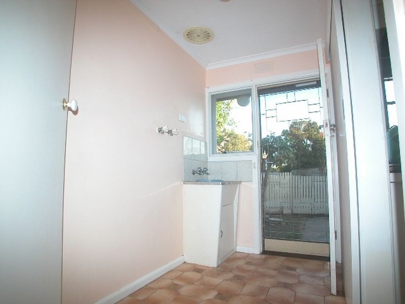 17 Brentwood Avenue, Lalor VIC 3075