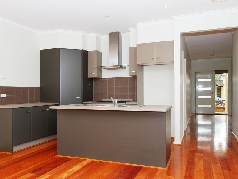 24 Paisley Crescent, Mernda VIC 3754