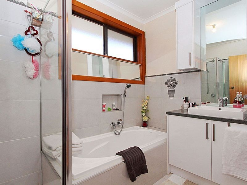 182 Main Street, Thomastown VIC 3074