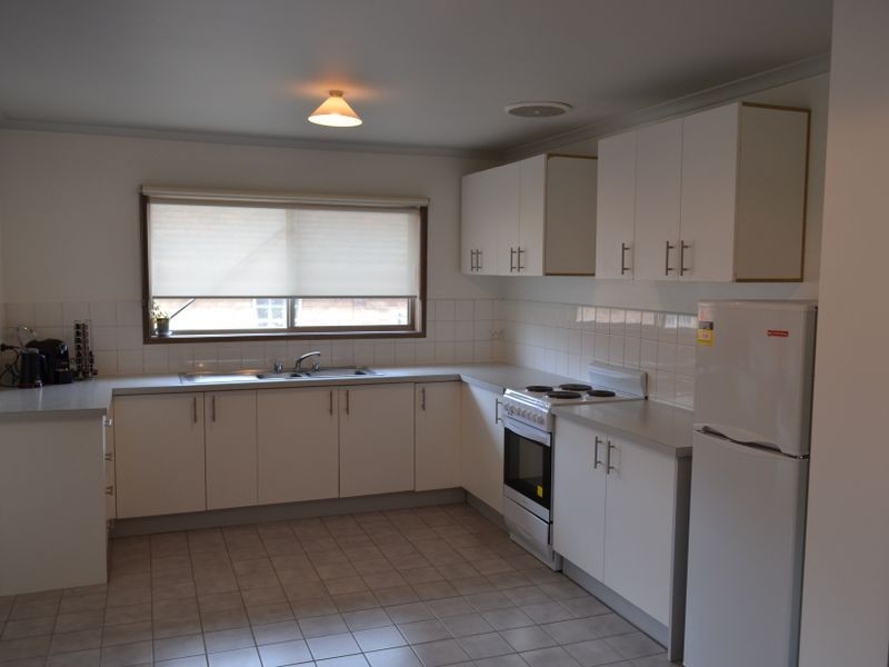 2 A Graham Court, Thomastown VIC 3074