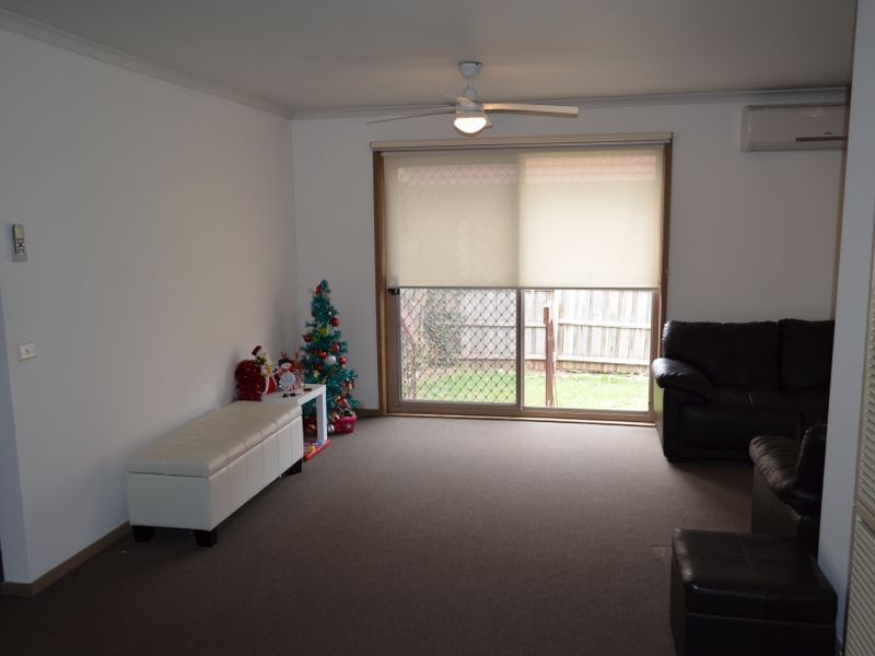 2 A Graham Court, Thomastown VIC 3074