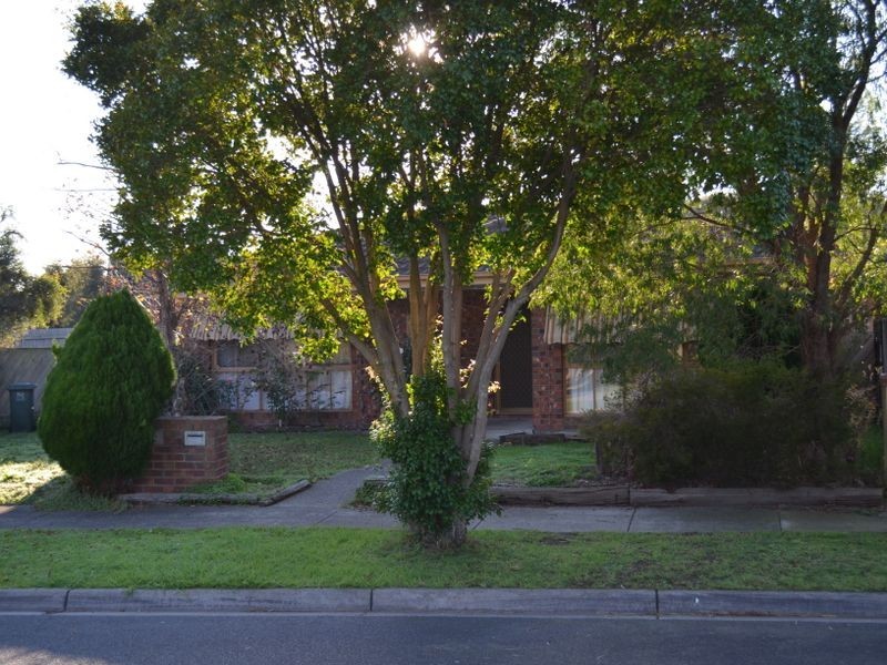 2 Lilac Court, Mill Park VIC 3082