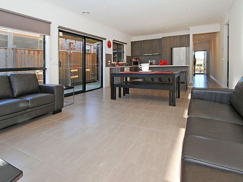 10 Treeview Drive, South Morang VIC 3752