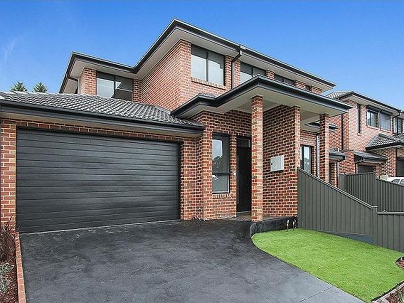 20 McLaughlin Crescent, Mill Park VIC 3082