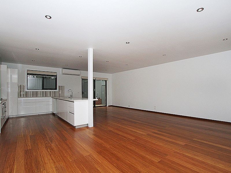 20 McLaughlin Crescent, Mill Park VIC 3082