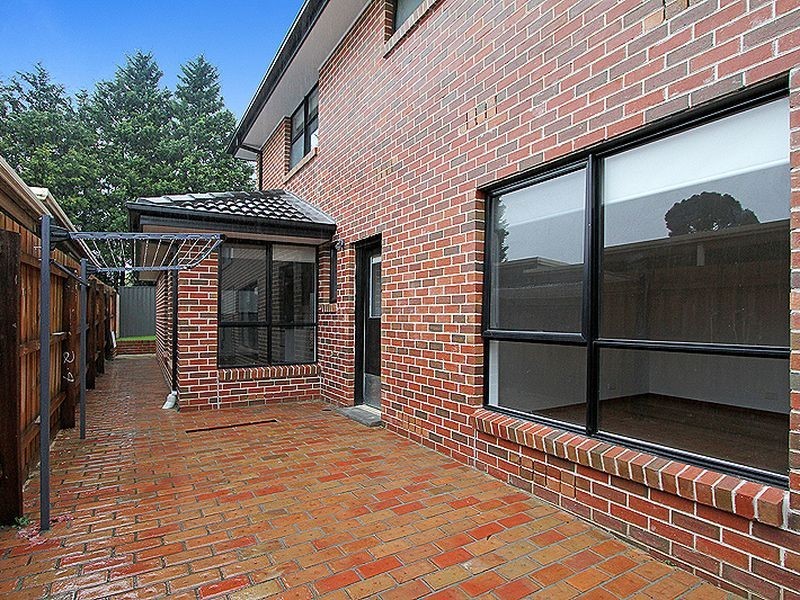 20 McLaughlin Crescent, Mill Park VIC 3082