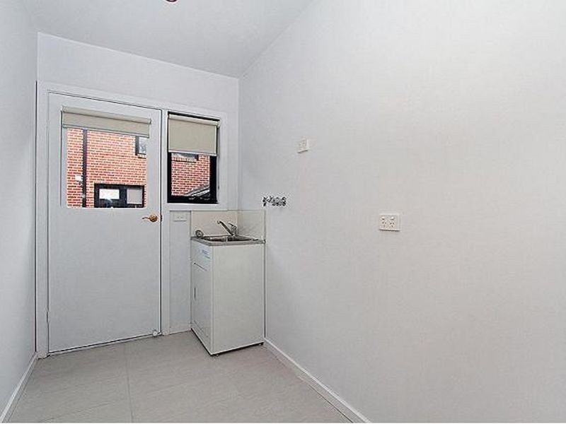 22 McLaughlin Crescent, Mill Park VIC 3082