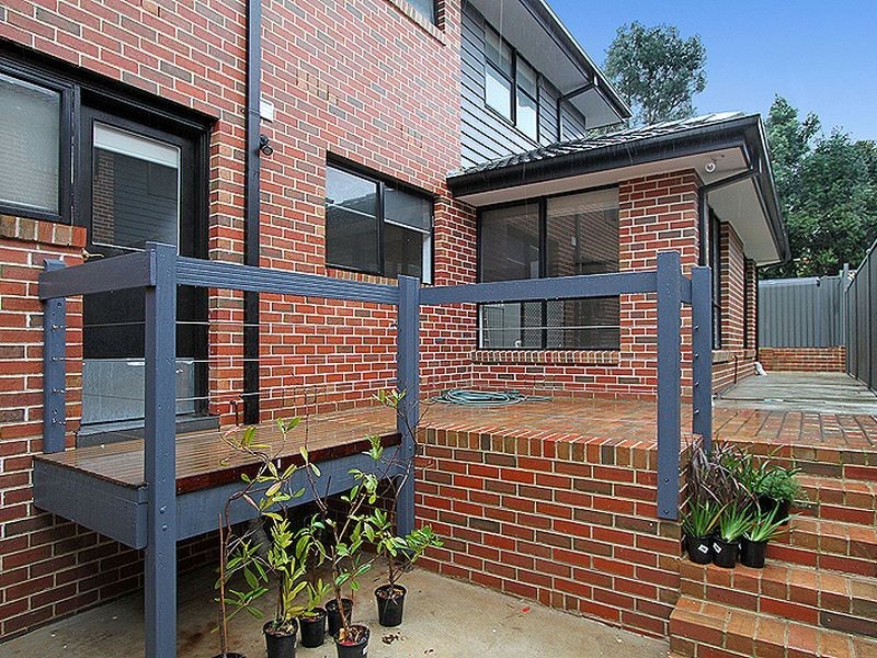 22 McLaughlin Crescent, Mill Park VIC 3082