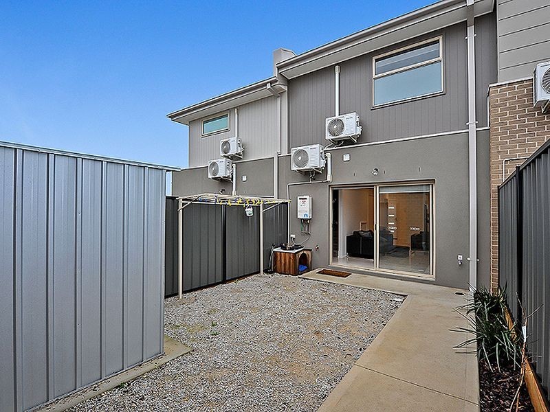 22 Ivy Place, Craigieburn VIC 3064