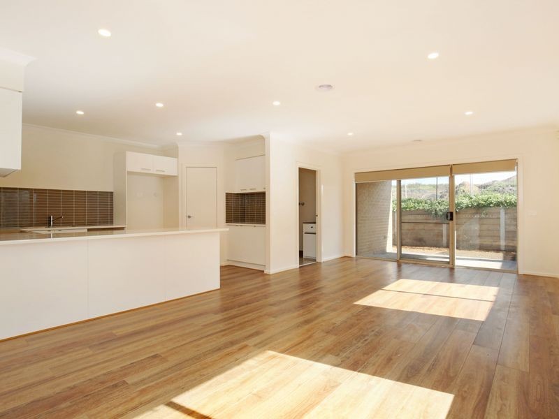 8 Raitt Grove, Mernda VIC 3754