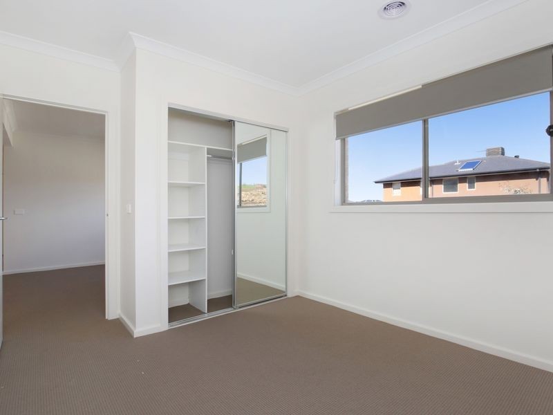 8 Raitt Grove, Mernda VIC 3754