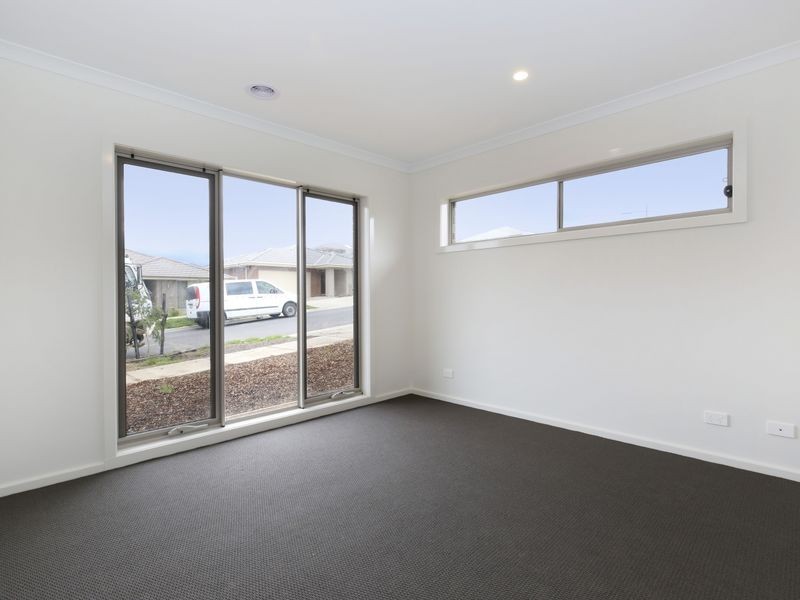 10 Bluejay Road, Doreen VIC 3754