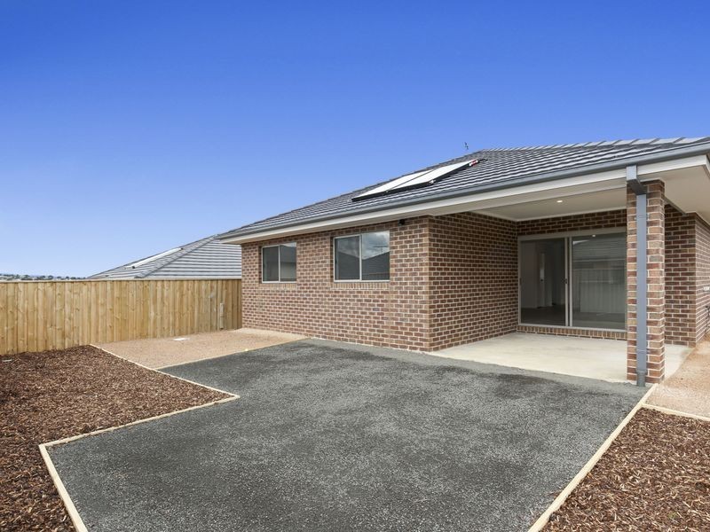 10 Bluejay Road, Doreen VIC 3754