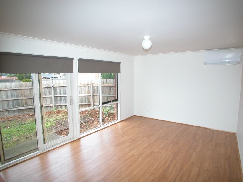 1/105 Hawkes Drive, Mill Park VIC 3082