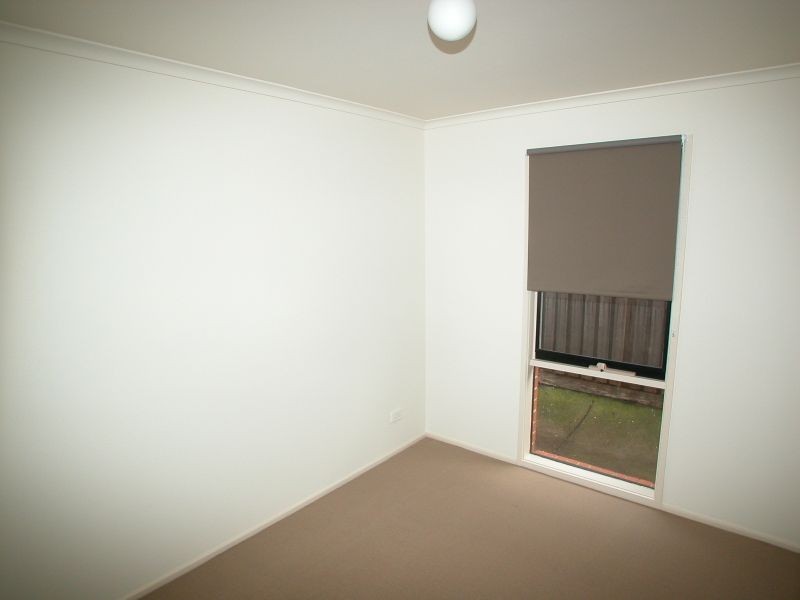 1/105 Hawkes Drive, Mill Park VIC 3082