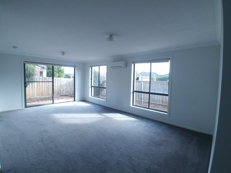 19 Persimmon Way, Doreen VIC 3754