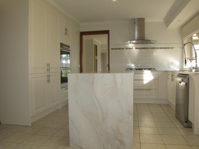 31 Mockridge Drive, Mill Park VIC 3082