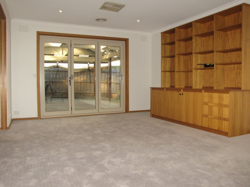 31 Mockridge Drive, Mill Park VIC 3082