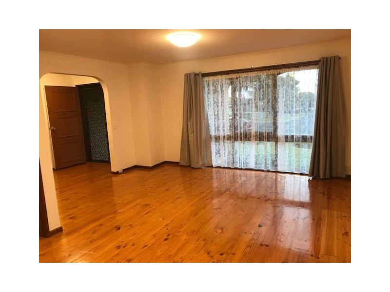 64 Roycroft Avenue, Mill Park VIC 3082