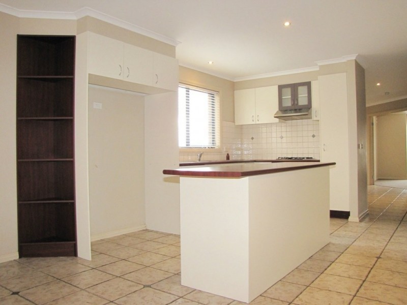 1 Bushmans Walk, South Morang VIC 3752