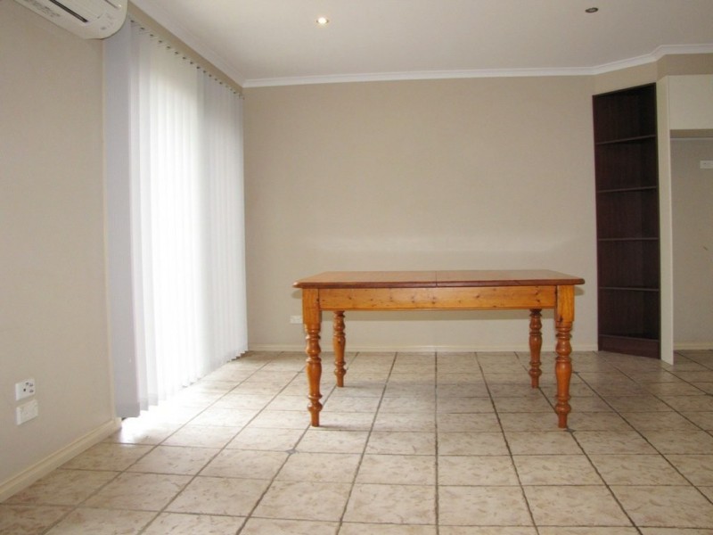 1 Bushmans Walk, South Morang VIC 3752