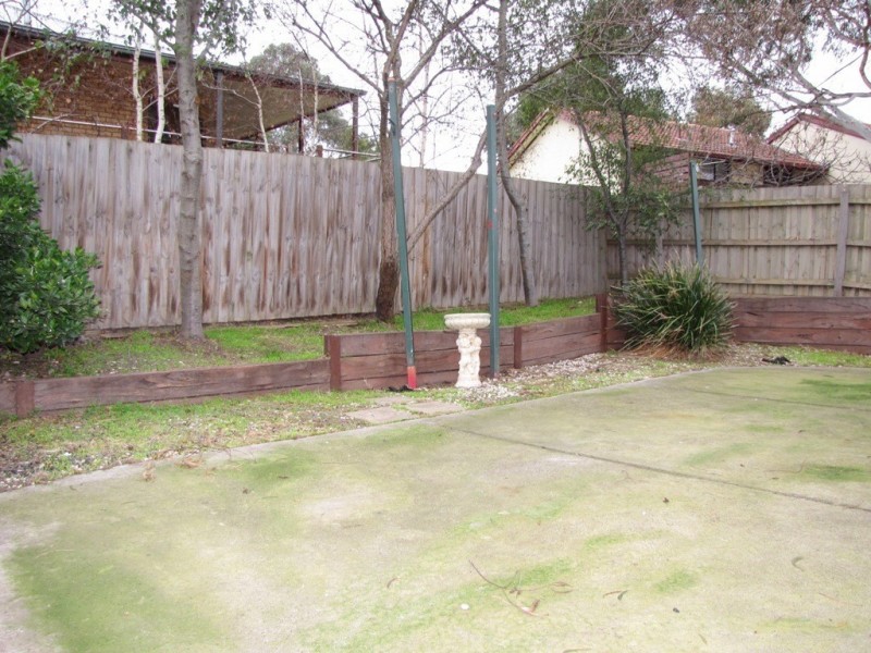 1 Bushmans Walk, South Morang VIC 3752