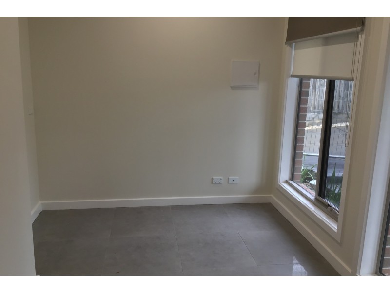 1/34 Loddon Avenue, Reservoir VIC 3073