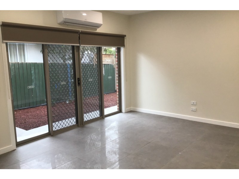 1/34 Loddon Avenue, Reservoir VIC 3073