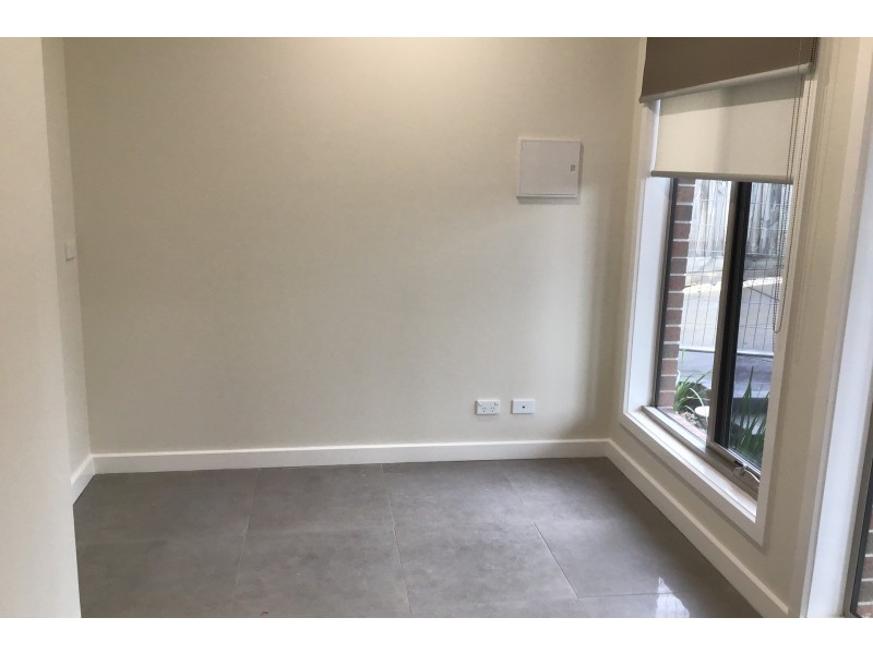 1/34 Loddon Avenue, Reservoir VIC 3073