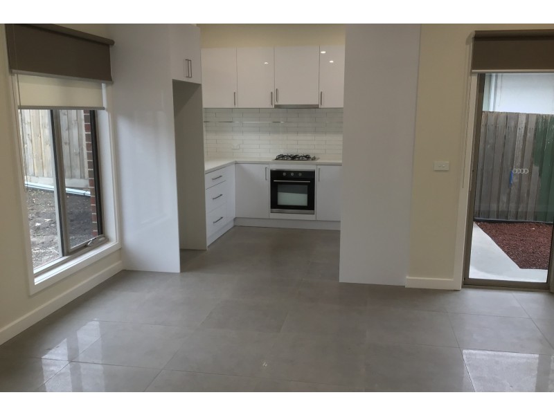 1/34 Loddon Avenue, Reservoir VIC 3073