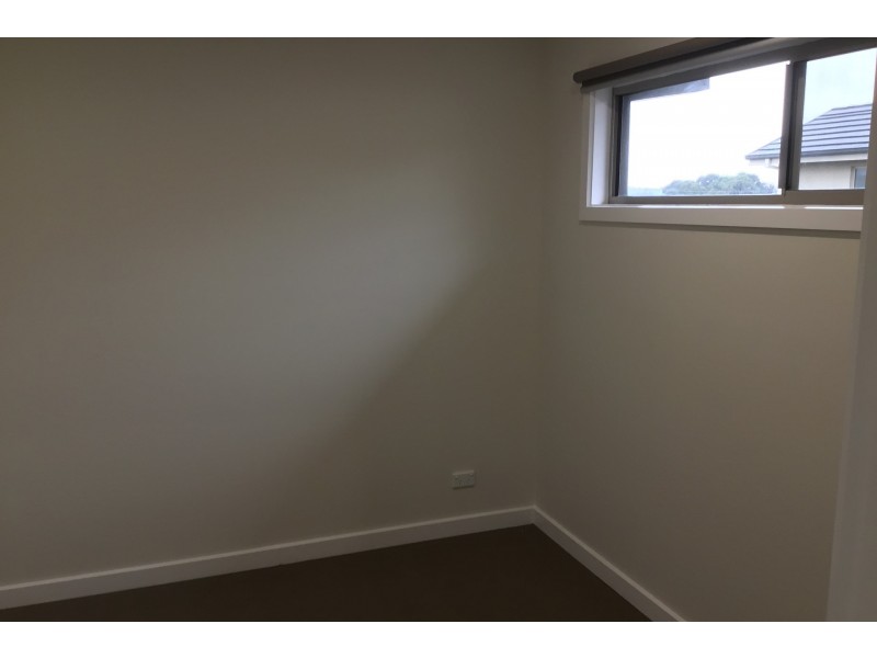 1/34 Loddon Avenue, Reservoir VIC 3073