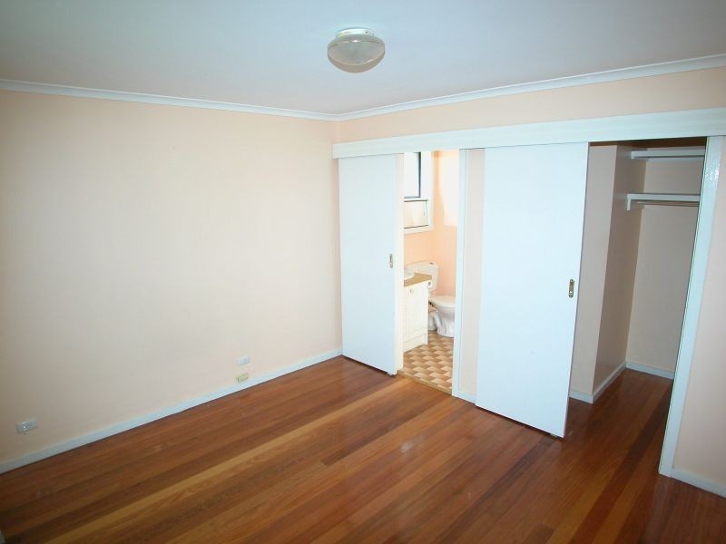 122 Redleap Avenue, Mill Park VIC 3082