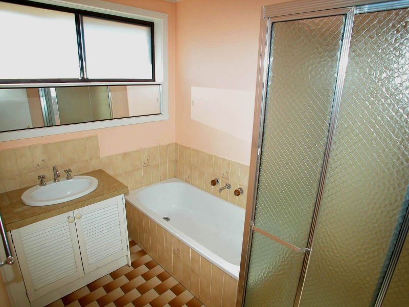 122 Redleap Avenue, Mill Park VIC 3082