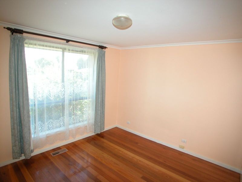 122 Redleap Avenue, Mill Park VIC 3082