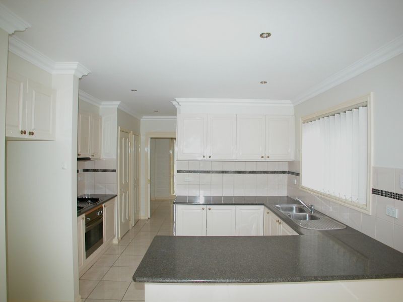 137 The Lakes Boulevard, South Morang VIC 3752