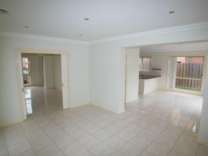 137 The Lakes Boulevard, South Morang VIC 3752